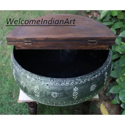 Vintage Iron Pot Rustic Decor & Styling for Gardens