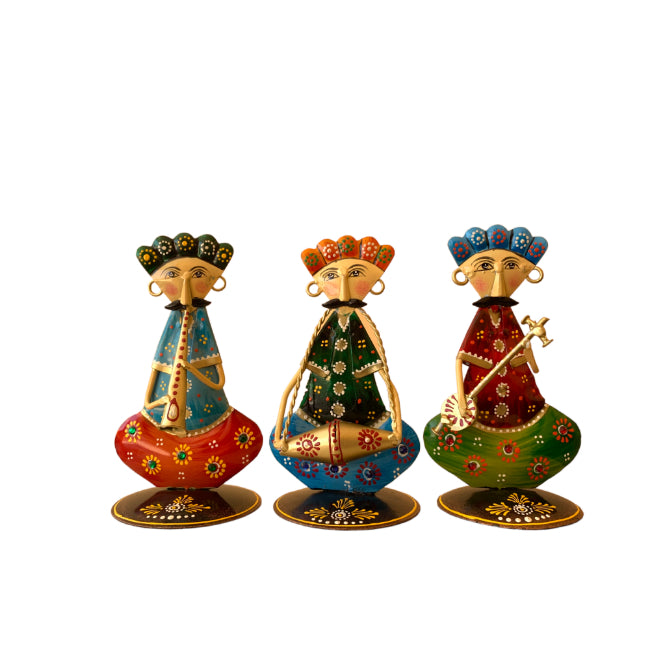 Best selling sitting iron metal musician set of 3 with the rajasthani theme decorative table top showpieces.