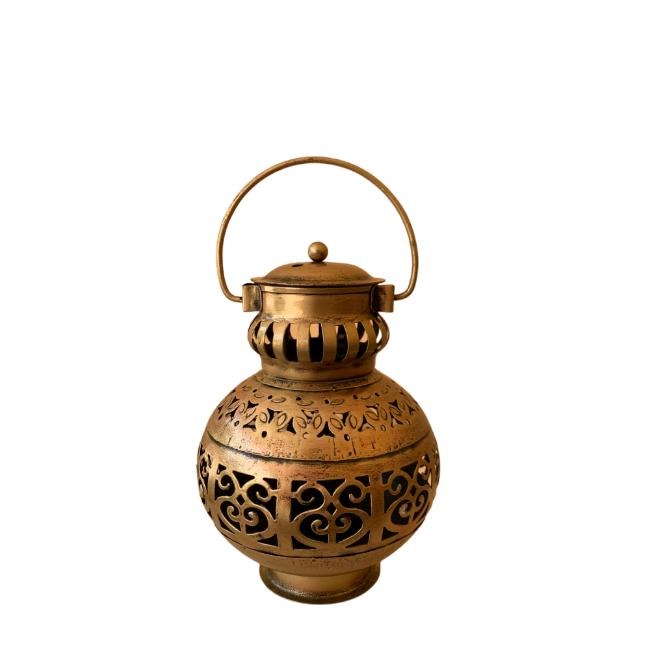 Golden Handcrafted Elegant Iron Tea Light