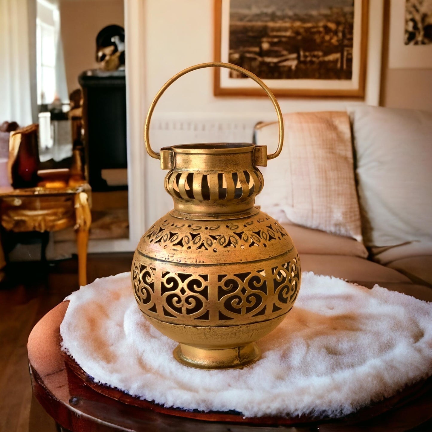 Golden Handcrafted Elegant Iron Tea Light