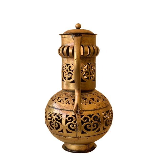 Golden Handcrafted Elegant Iron Tea Light