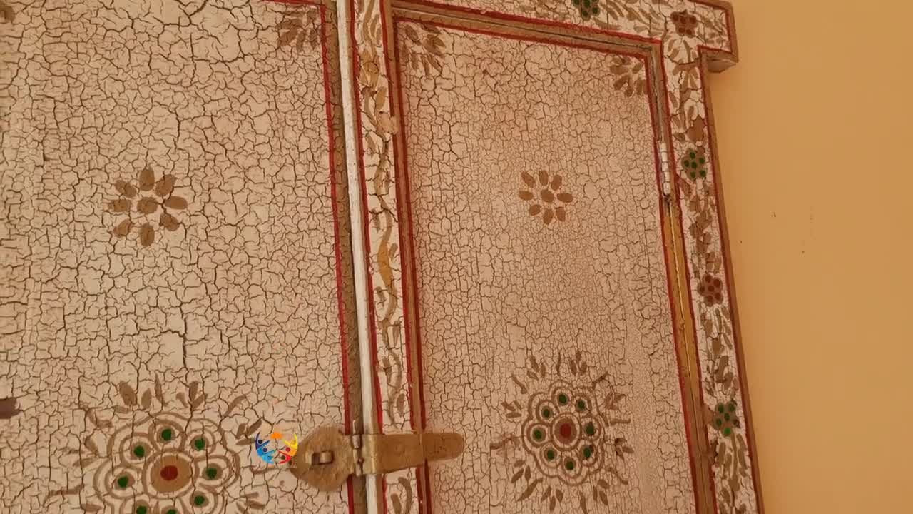 Classy Artistic Indian Wall Window – Handcrafted Decor