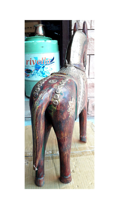 Old Wood Horse Sculpture Horse Model 1