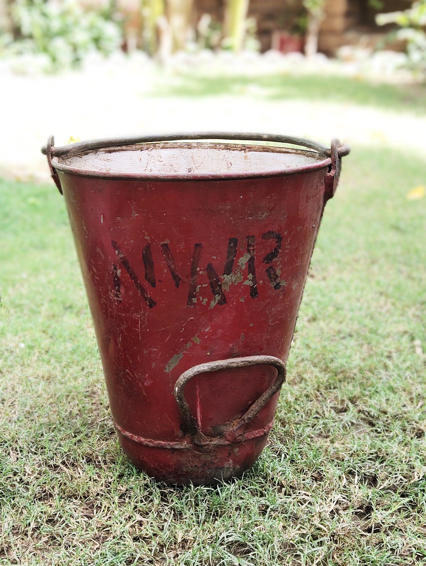 Vintage Old Collectible Antique Rustic Metal