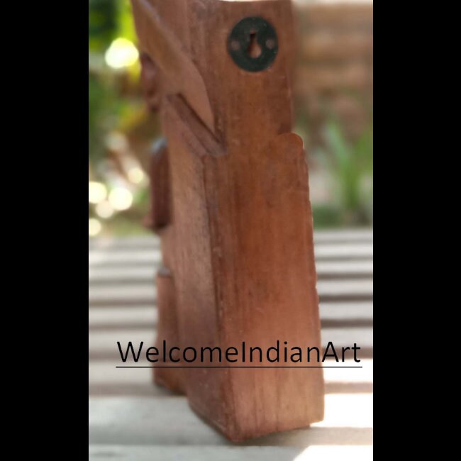 Ancient Wooden Statue And Bird Model 1