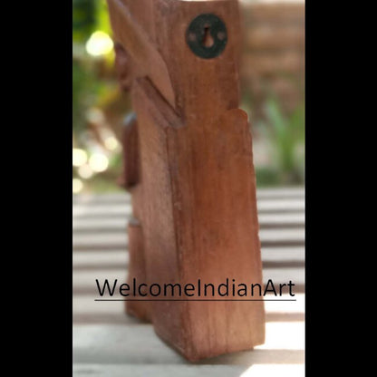 Ancient Wooden Statue And Bird Model 1