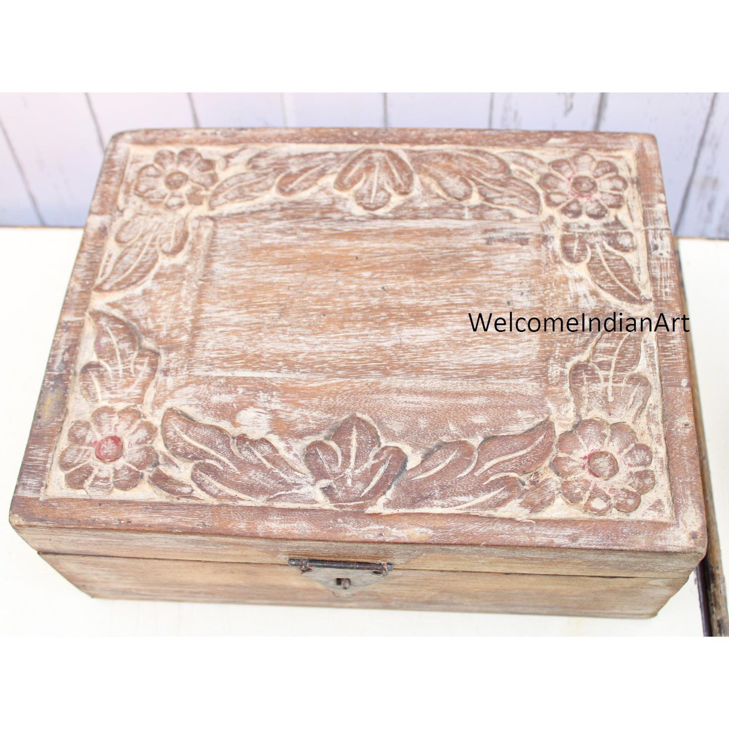 Unique Design Handmade Wooden Carving Model 1:- (Set Of 2)