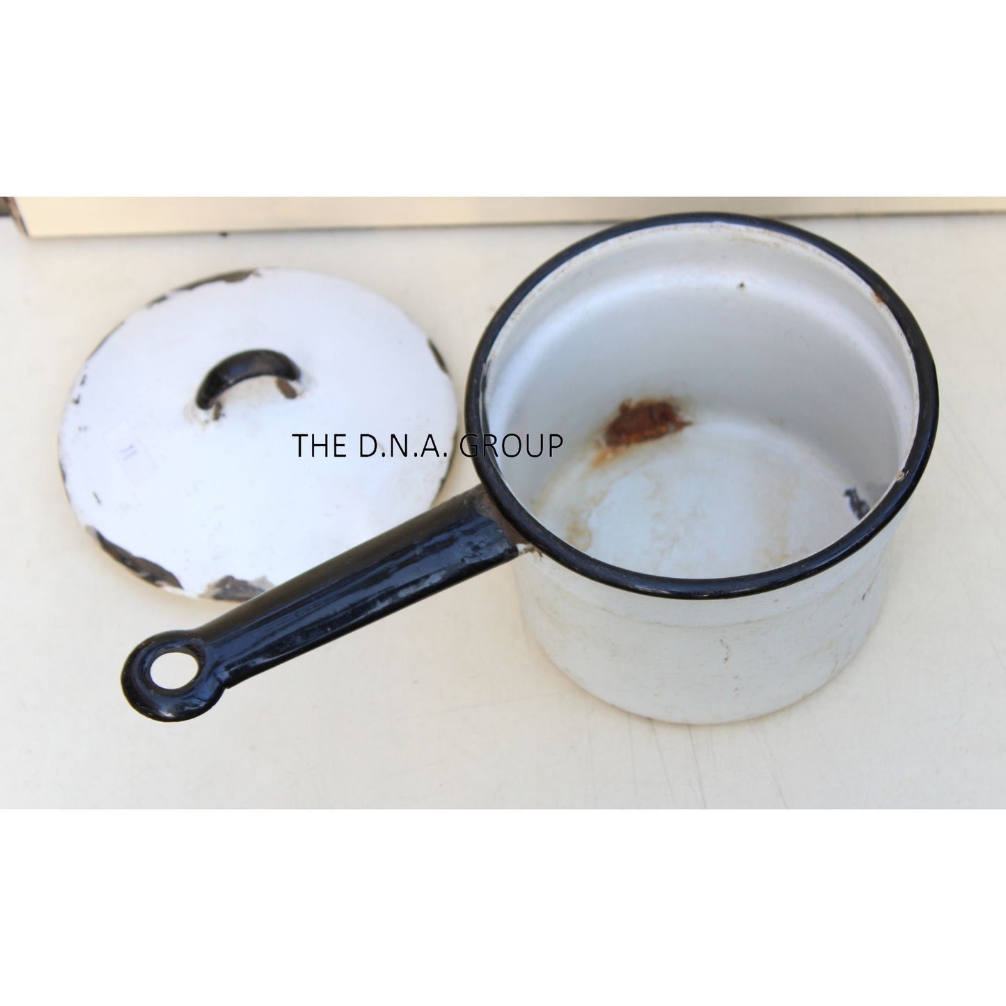 Porcelain Iron Pot With Lid Model 1