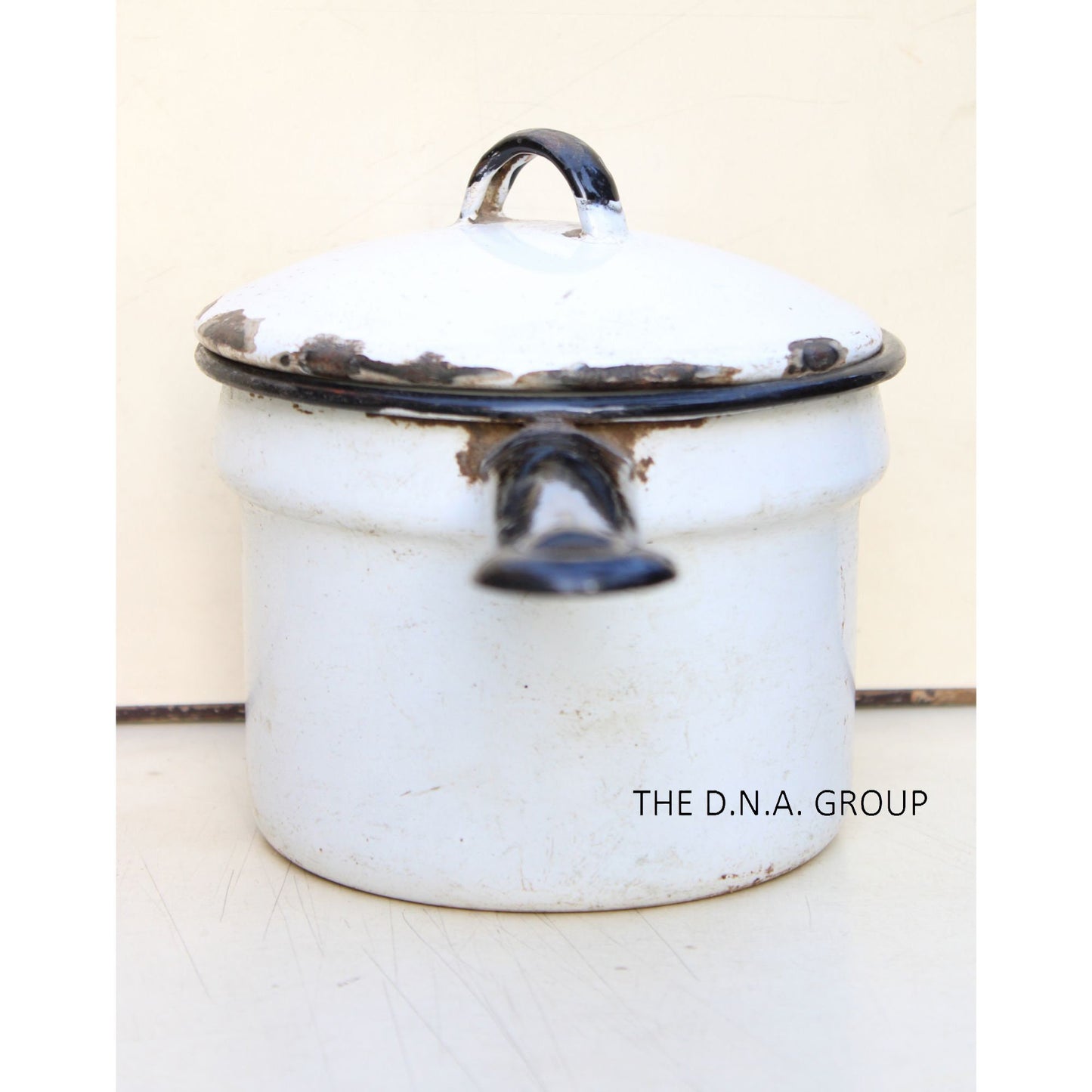 Porcelain Iron Pot With Lid Model 1
