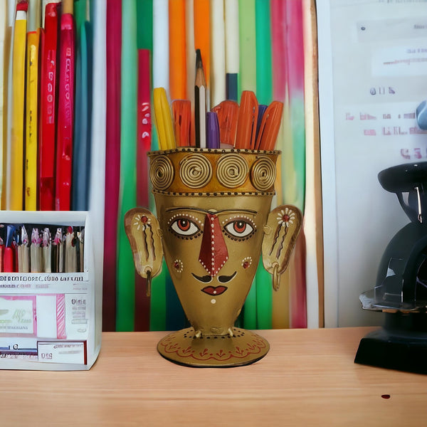 Elegant Handmade Iron Pen Holder Model 1